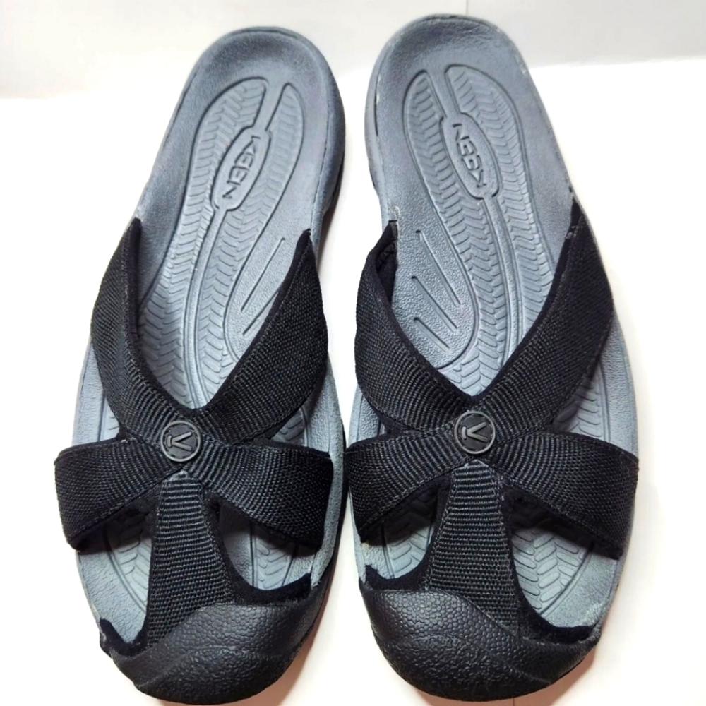 Keen Womens black Bali slip on Sz 9.5